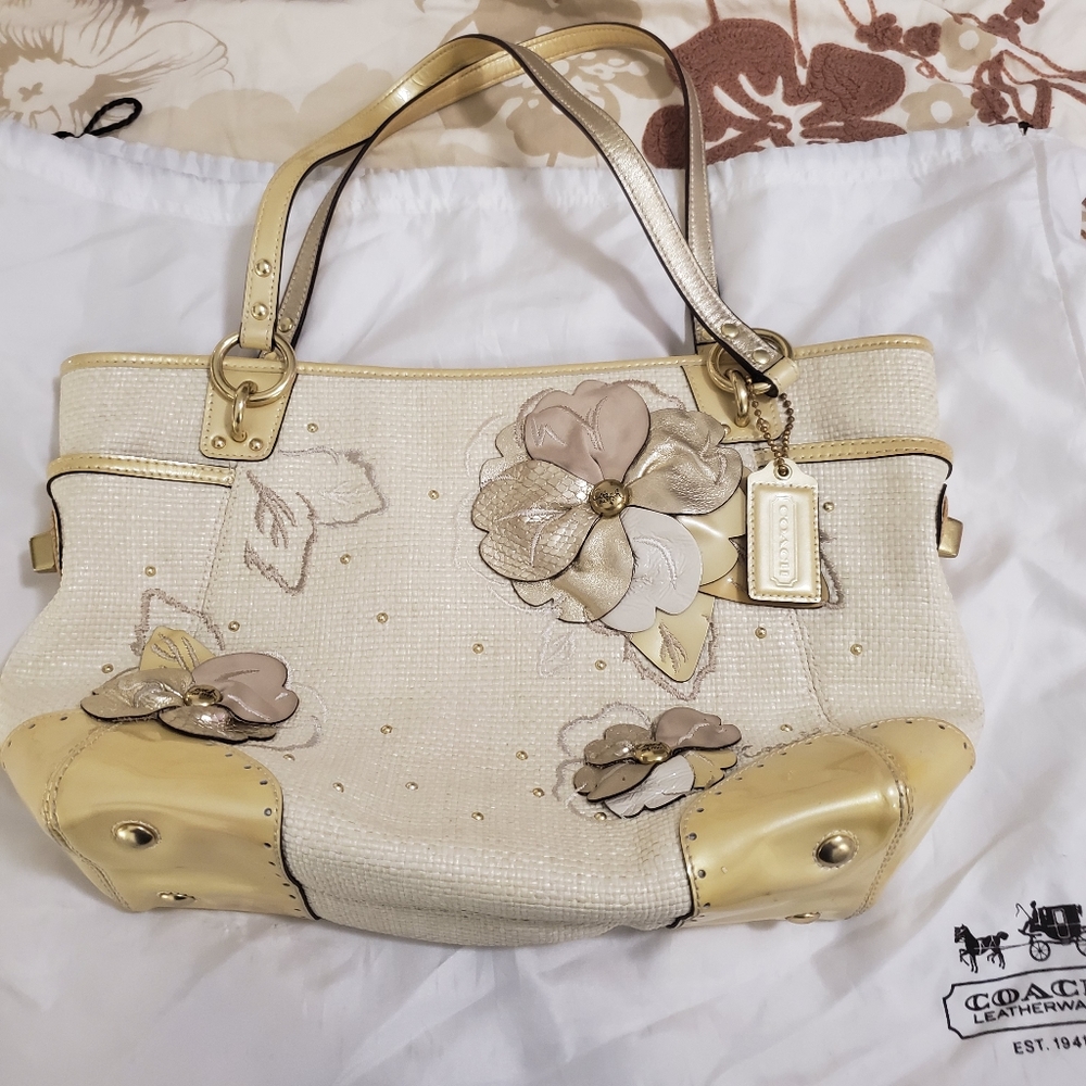 Limited Edition Coach Flower Applique Straw Bag